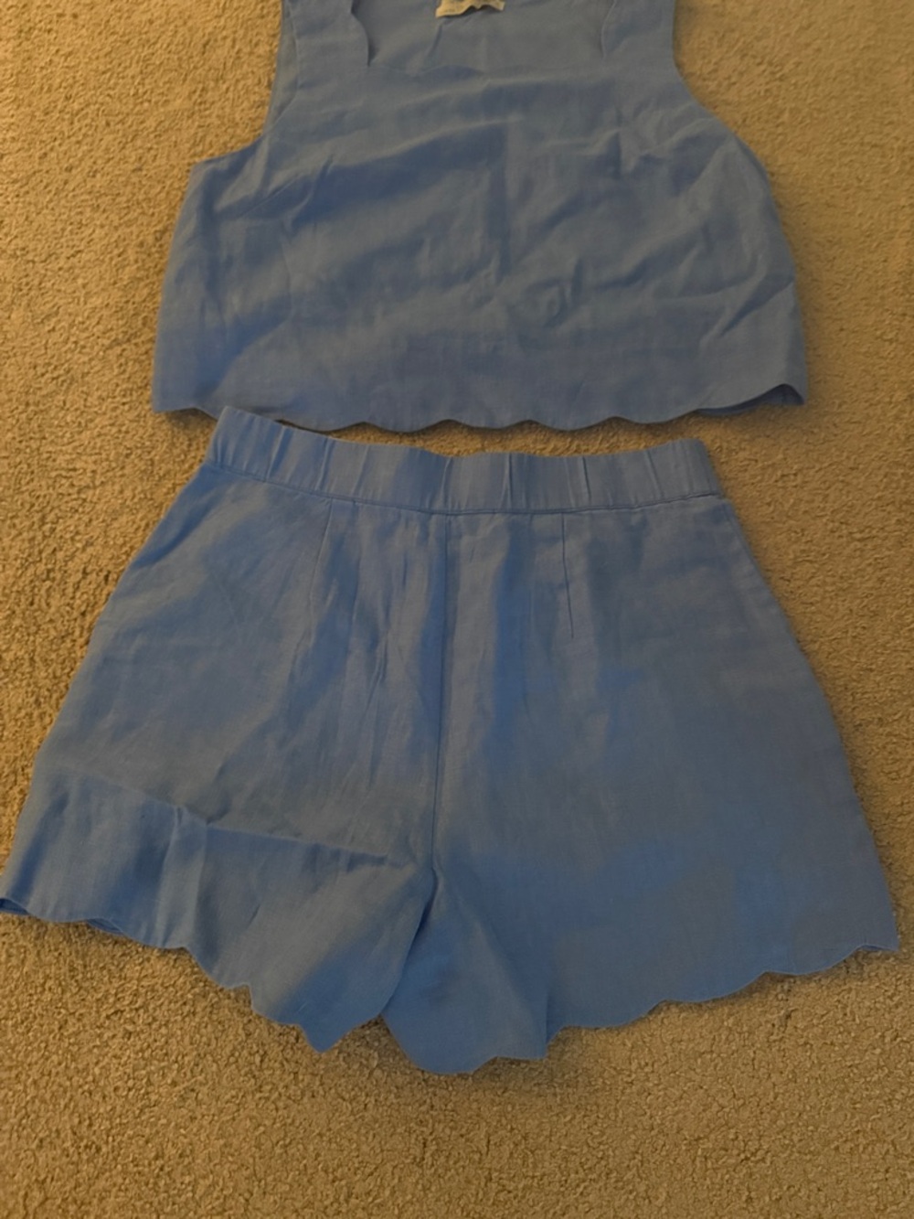 Abercrombie 2 piece scallop set - Picture 4 of 4